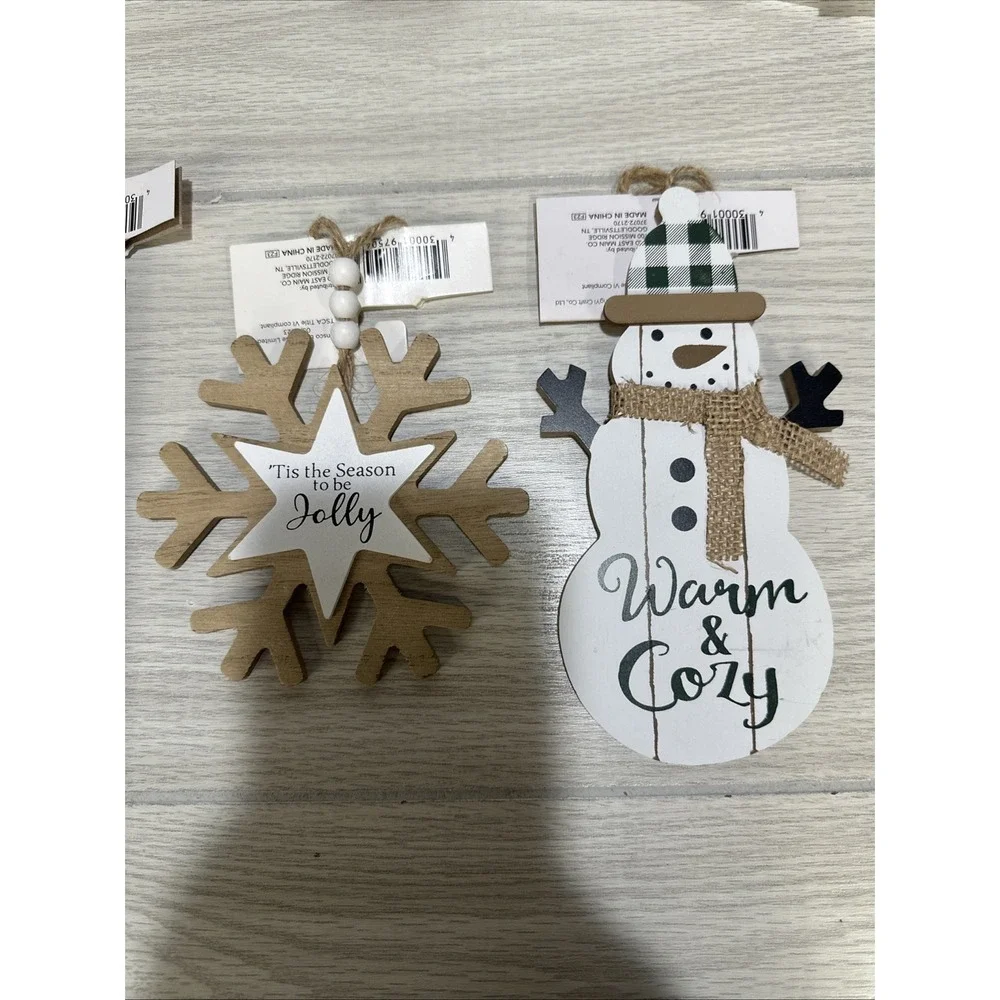HOLIDAY STYLE (Set‎ of 4) Wooden Christmas Ornaments *See Description* V3